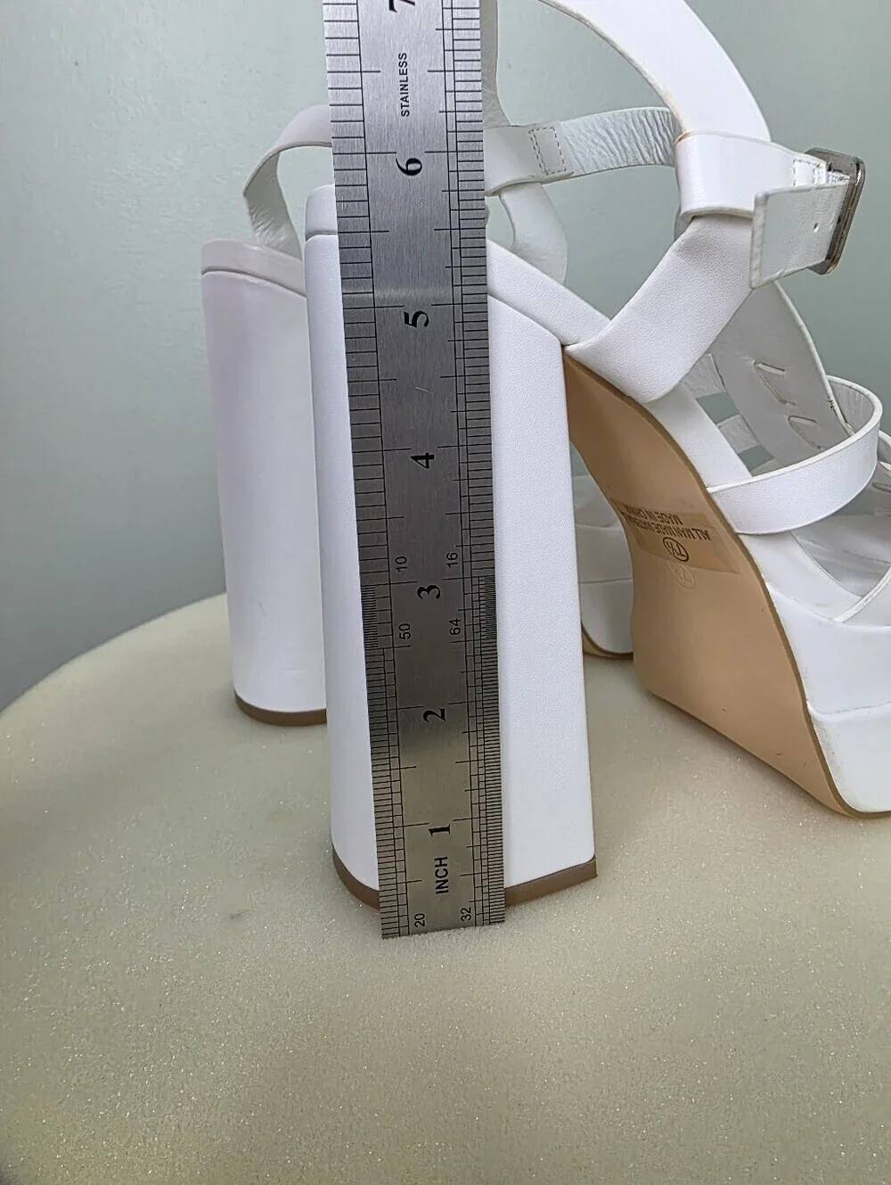 Olivia Jaymes White Cage Strappy Chunky Block Heel Platform Fisherman Sandal 7.5